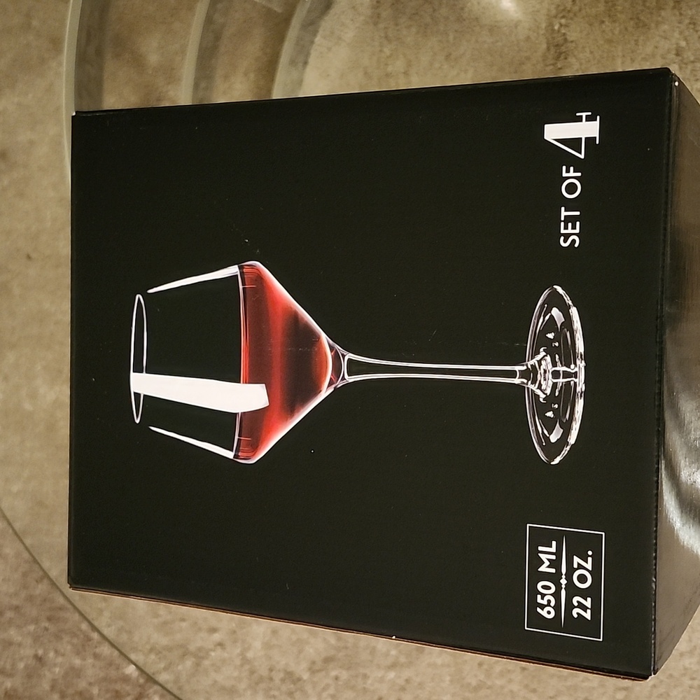 Set of 4 Wine GLASSES